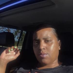 Meet your Posher, Candace